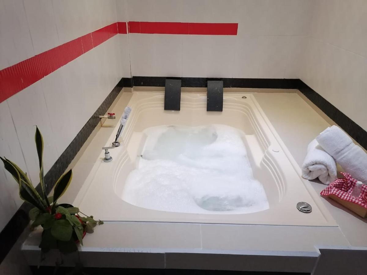 Casa Amazilia Hotel Leticia Ngoại thất bức ảnh